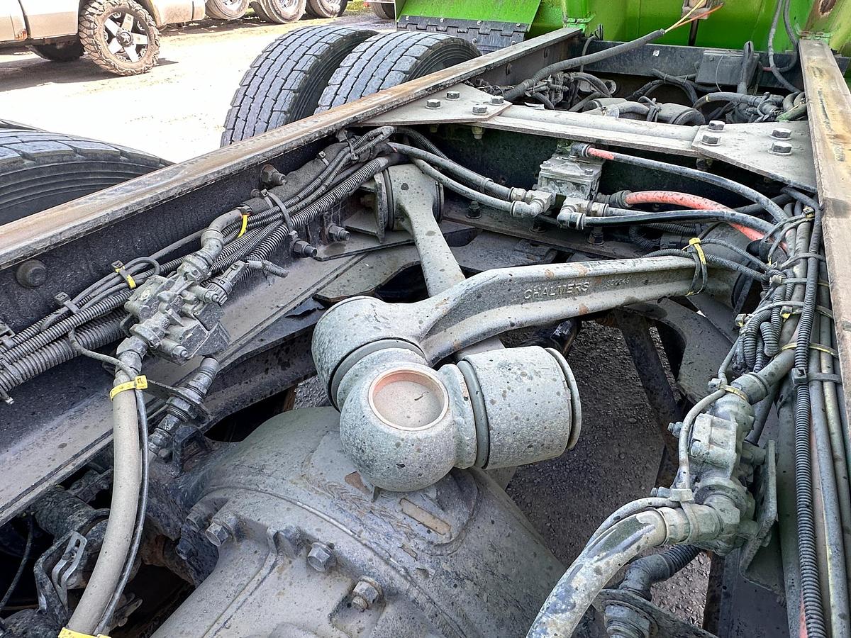 Used 2019 PETERBILT 389 Glider