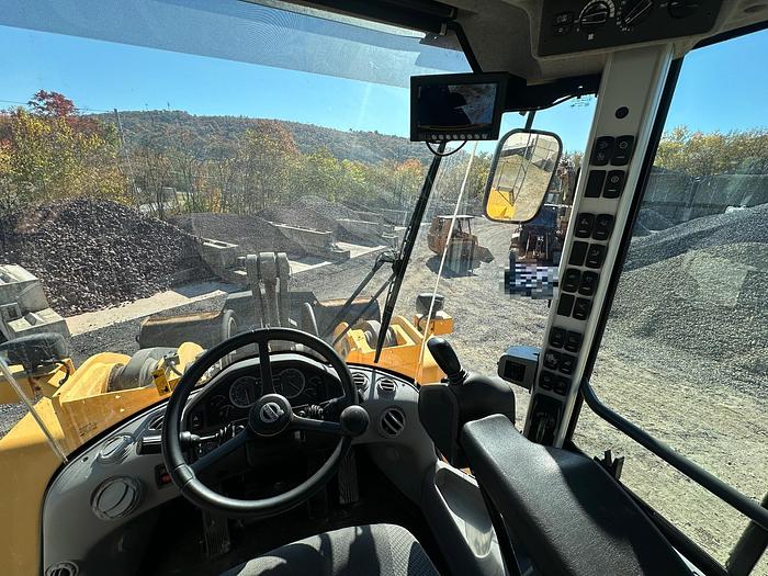 Used 2015 VOLVO L150H