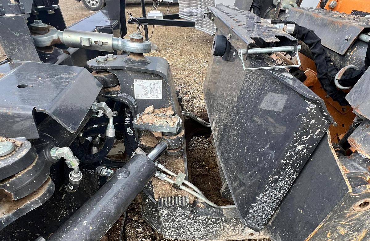 Used 2023 CASE dl550