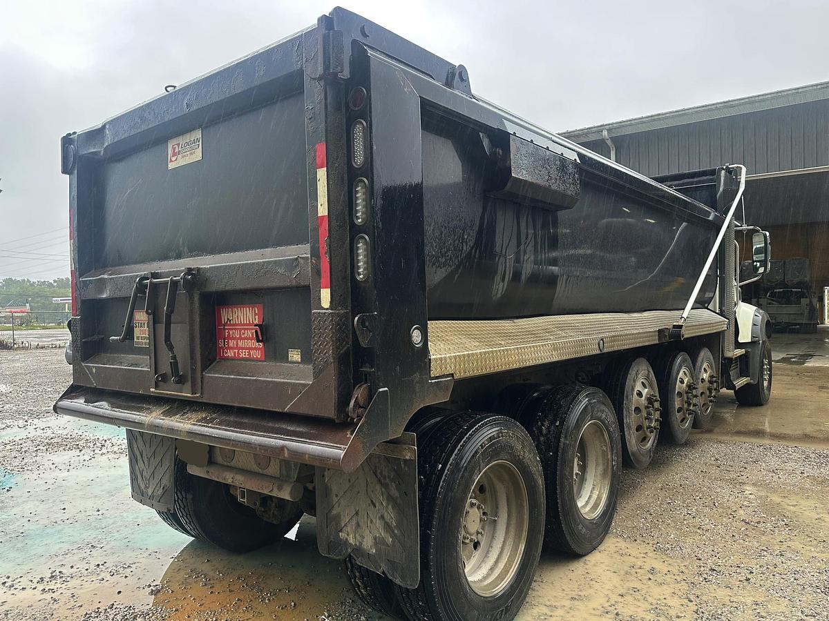 Used 2018 MACK Granite GU713