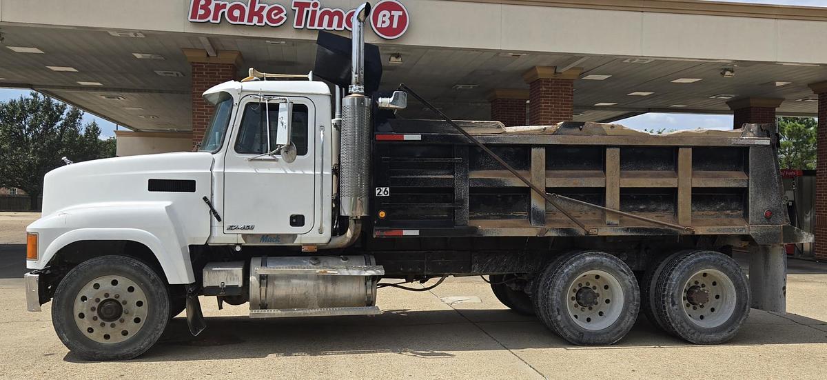 Used 1999 MACK CH 613