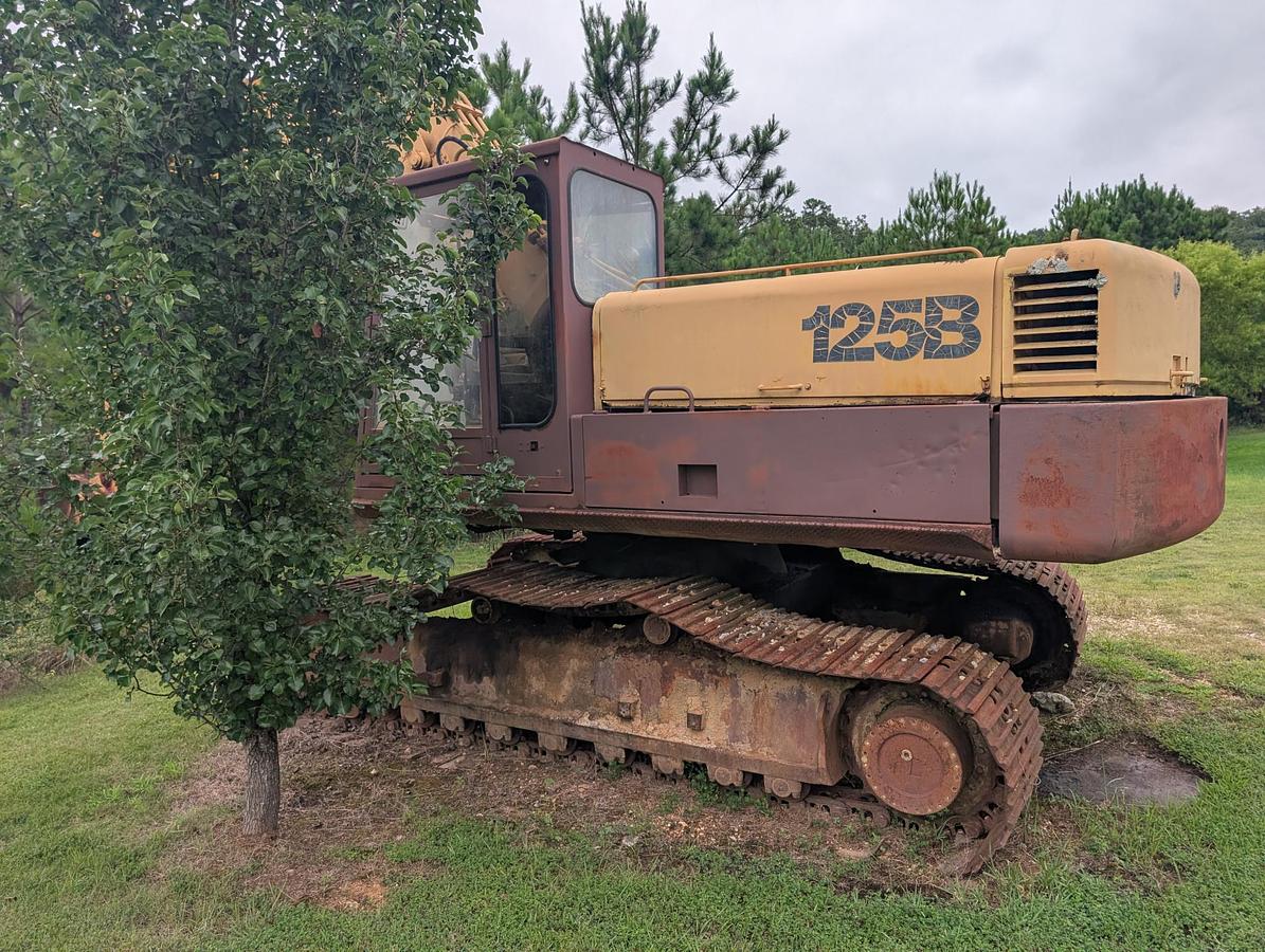 Used 1984 CASE 125B