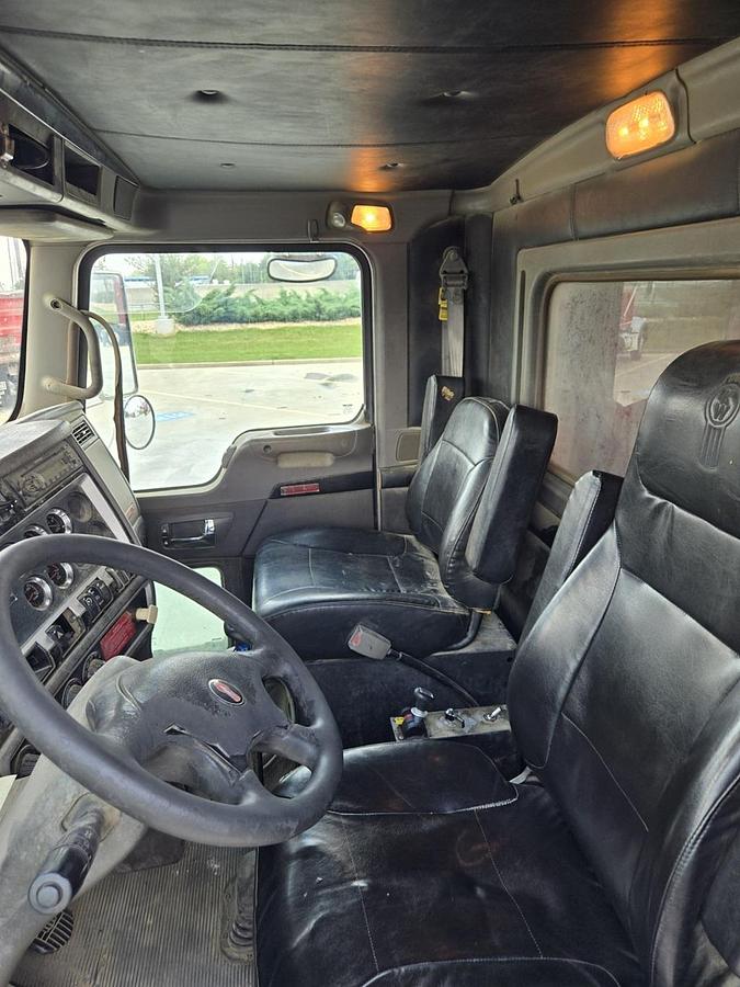Used 2013 KENWORTH T880