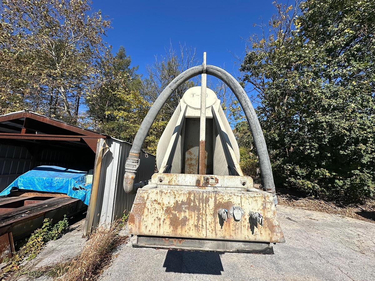 Used 1972 FRUEHAUF Bulk Trailer