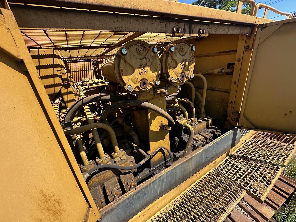 Used 1983 CATERPILLAR 245