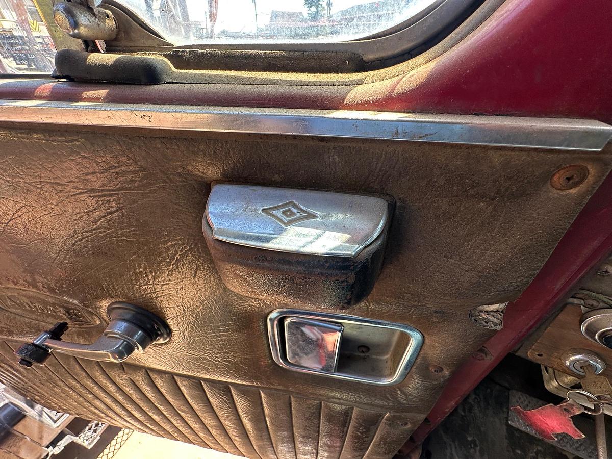 Used 1986 AUTOCAR DK64