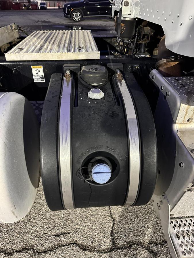 Used 2013 PETERBILT 388