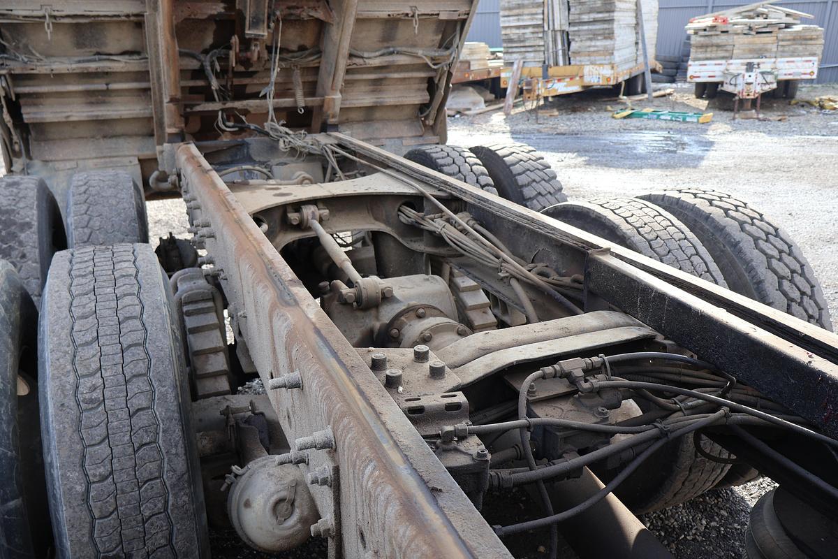 Used 2007 MACK Granite CV713