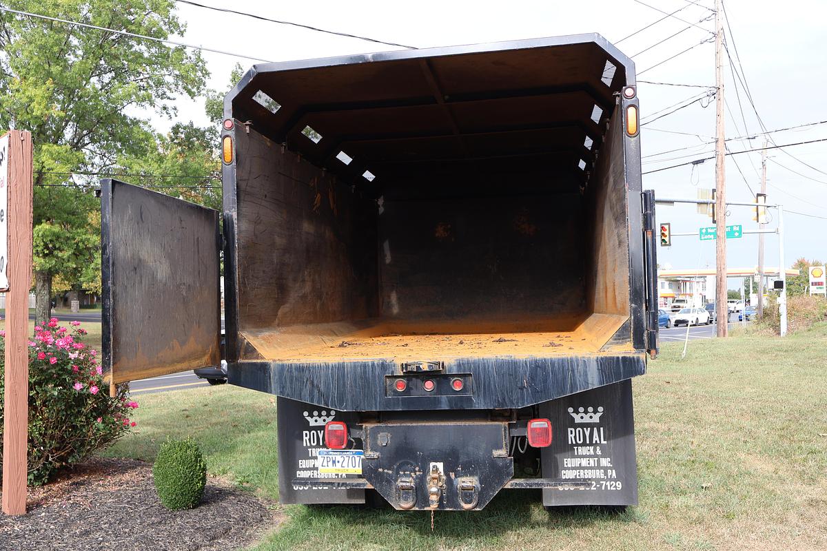 Used 2003 FREIGHTLINER FL70