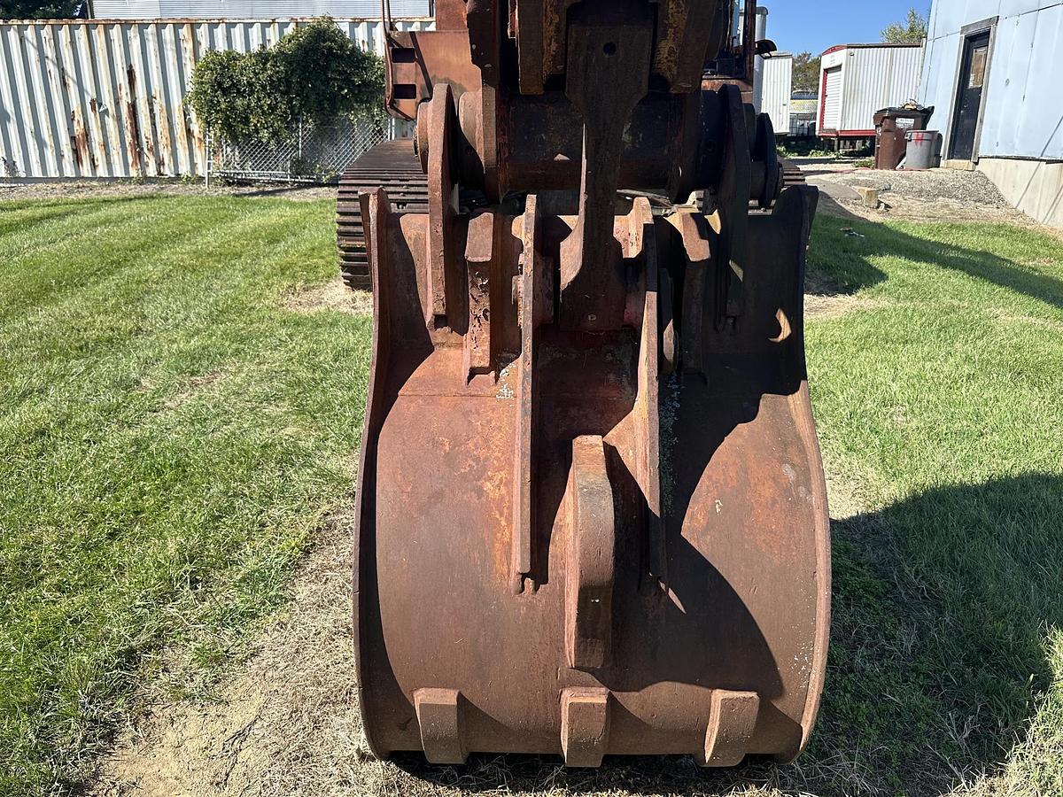 Used 1984 CASE POCLAIN 220CKNA