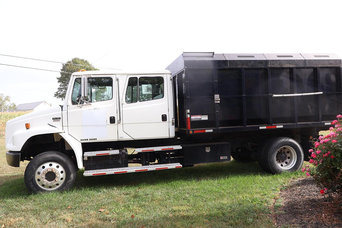 Used 2003 FREIGHTLINER FL70
