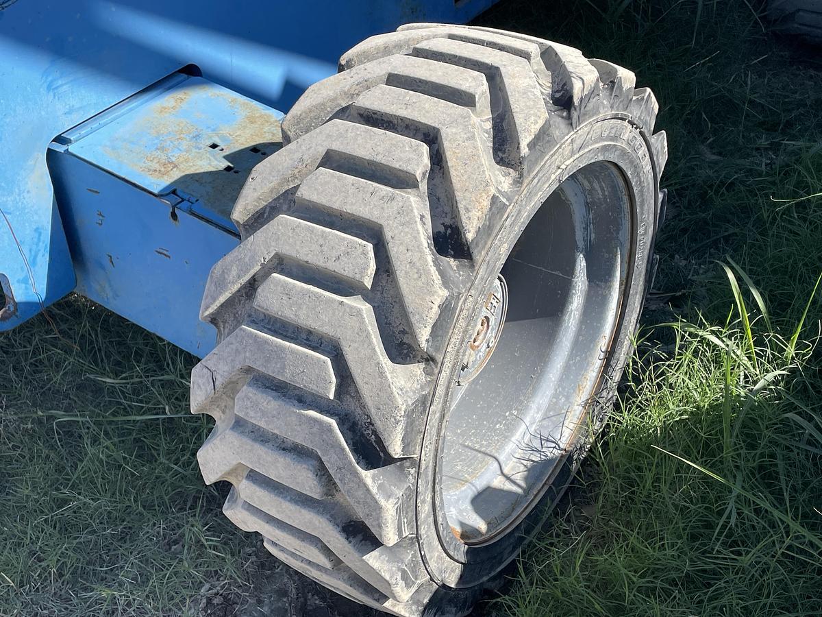 Used 2006 GENIE S-60