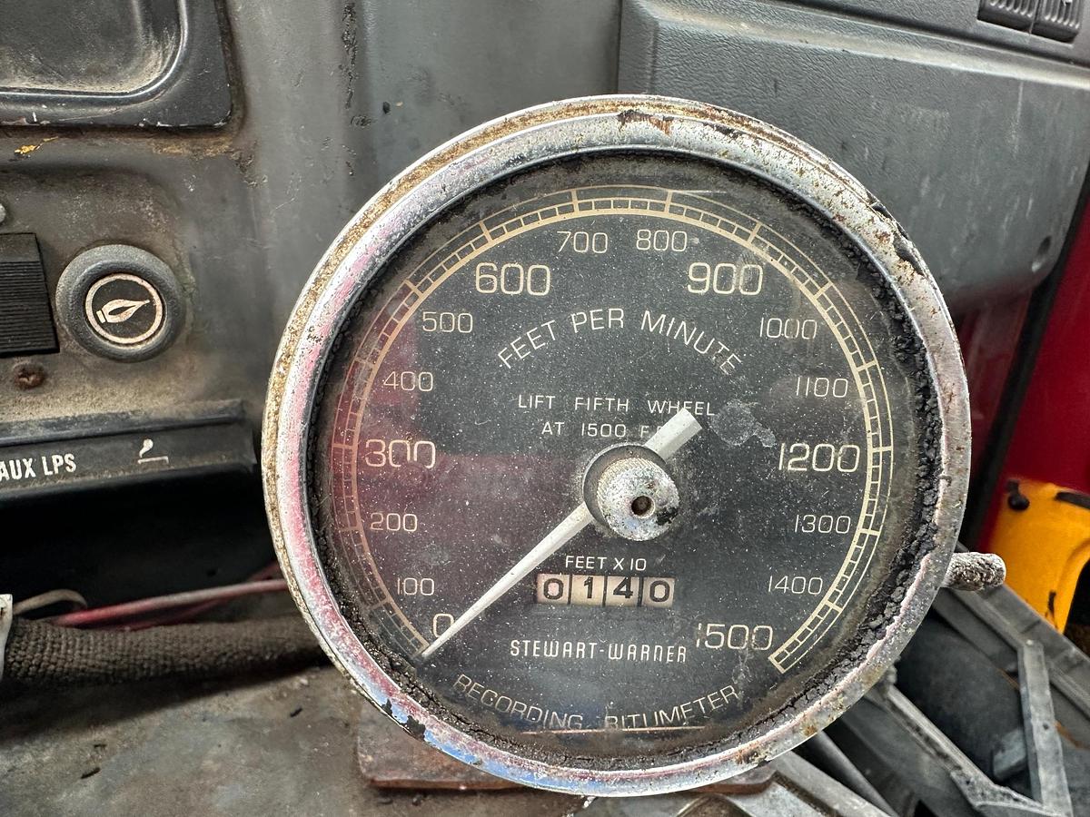 Used 1988 WHITE/GMC Brigadier Oil Distributor