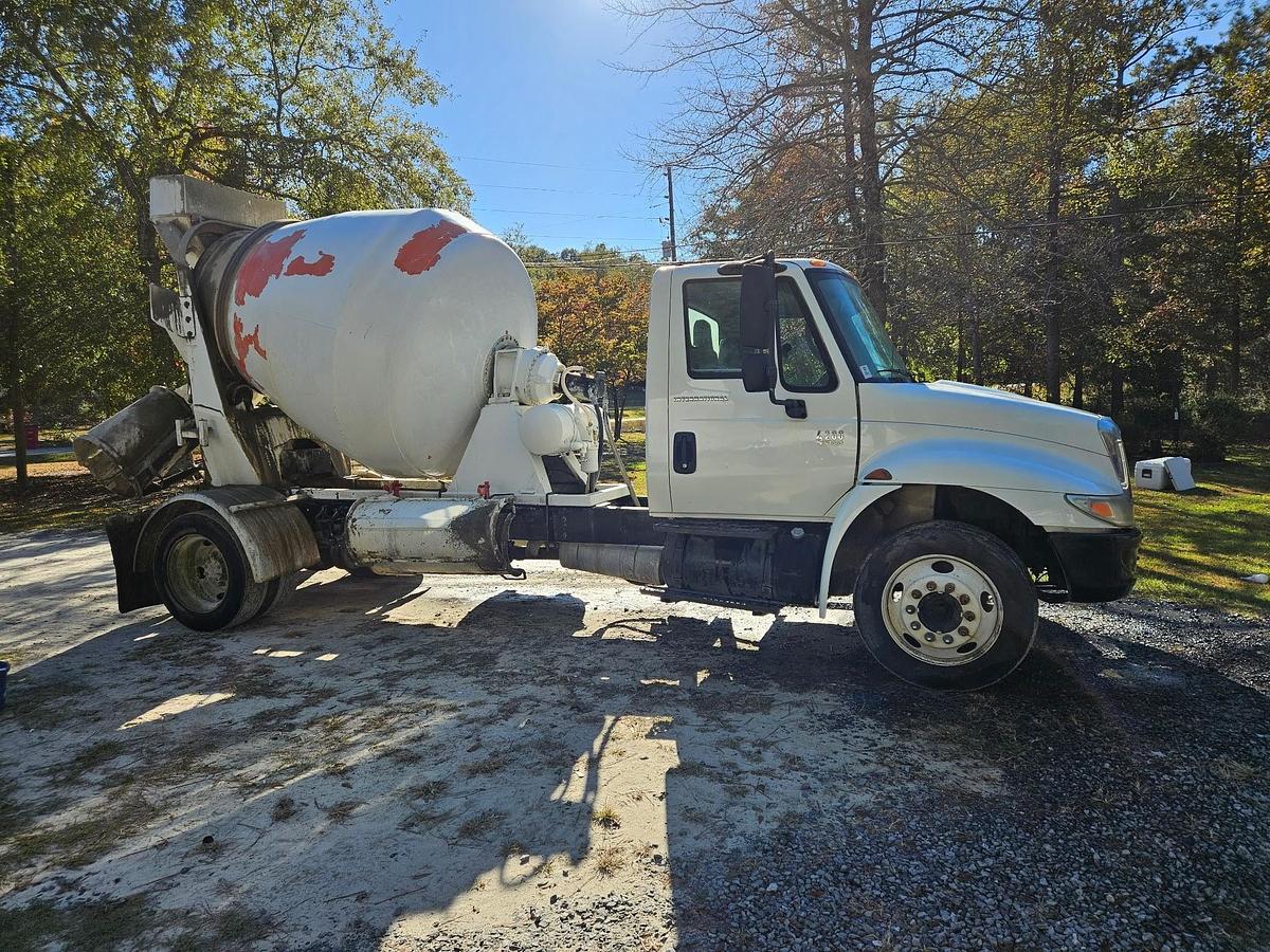 Used 2004 INTERNATIONAL 4200