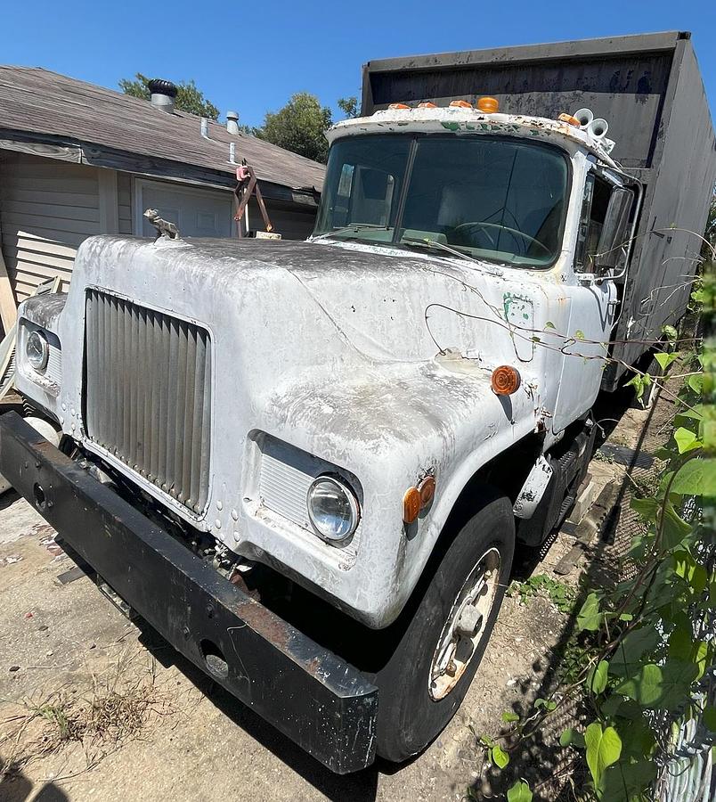 Used 1975 MACK DM686S