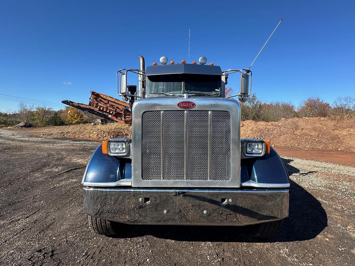 Used 2016 PETERBILT 365