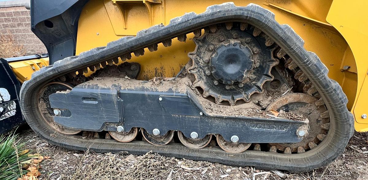 Used 2022 DEERE 317G