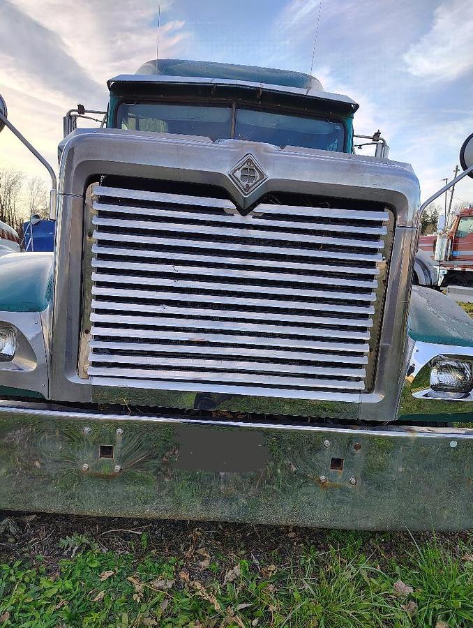 Used 2000 INTERNATIONAL 9900 Eagle