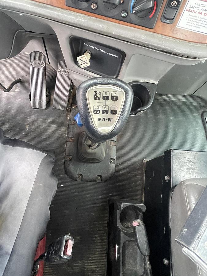 Used 2008 PETERBILT 365 Crane