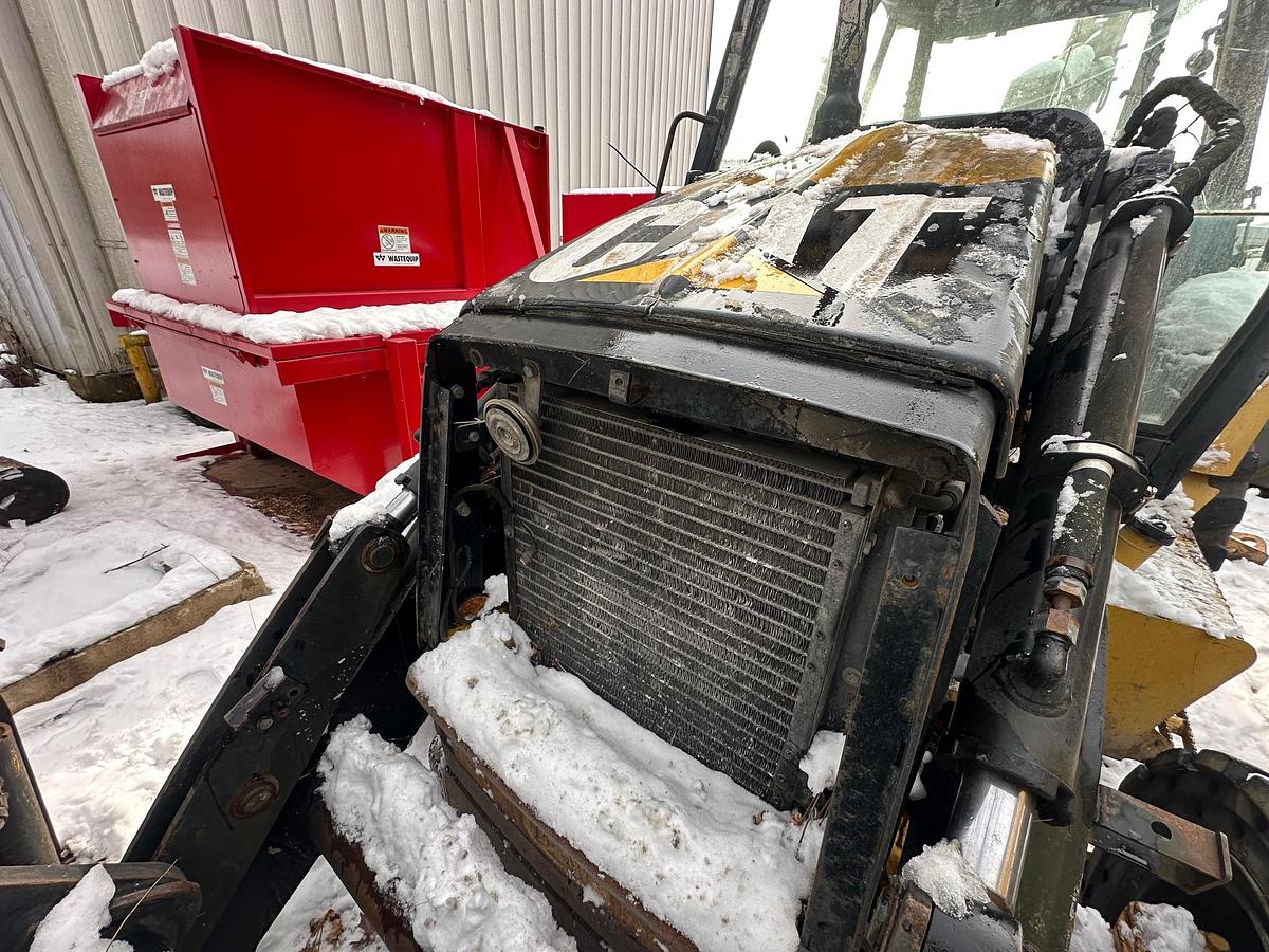 Used 2004 CATERPILLAR 420D IT