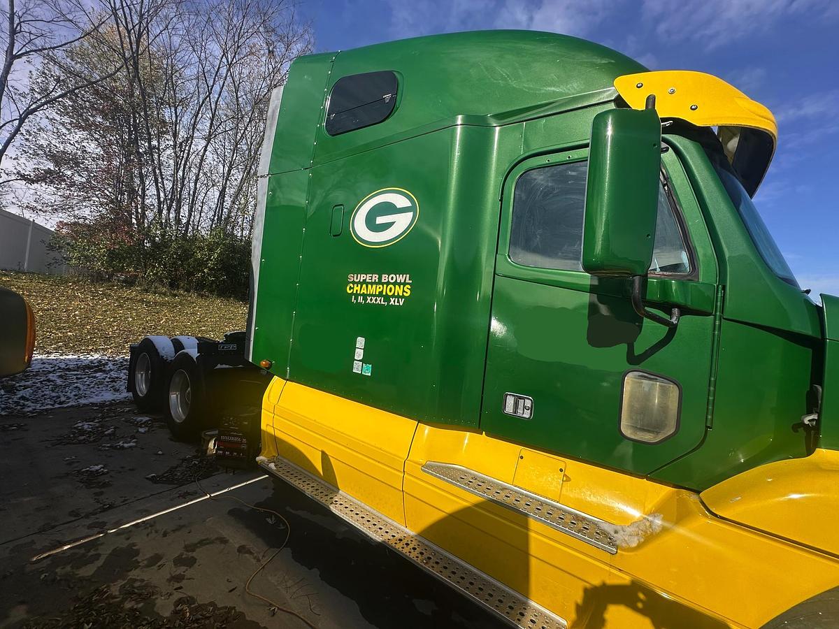 Used 2006 FREIGHTLINER Cascadia