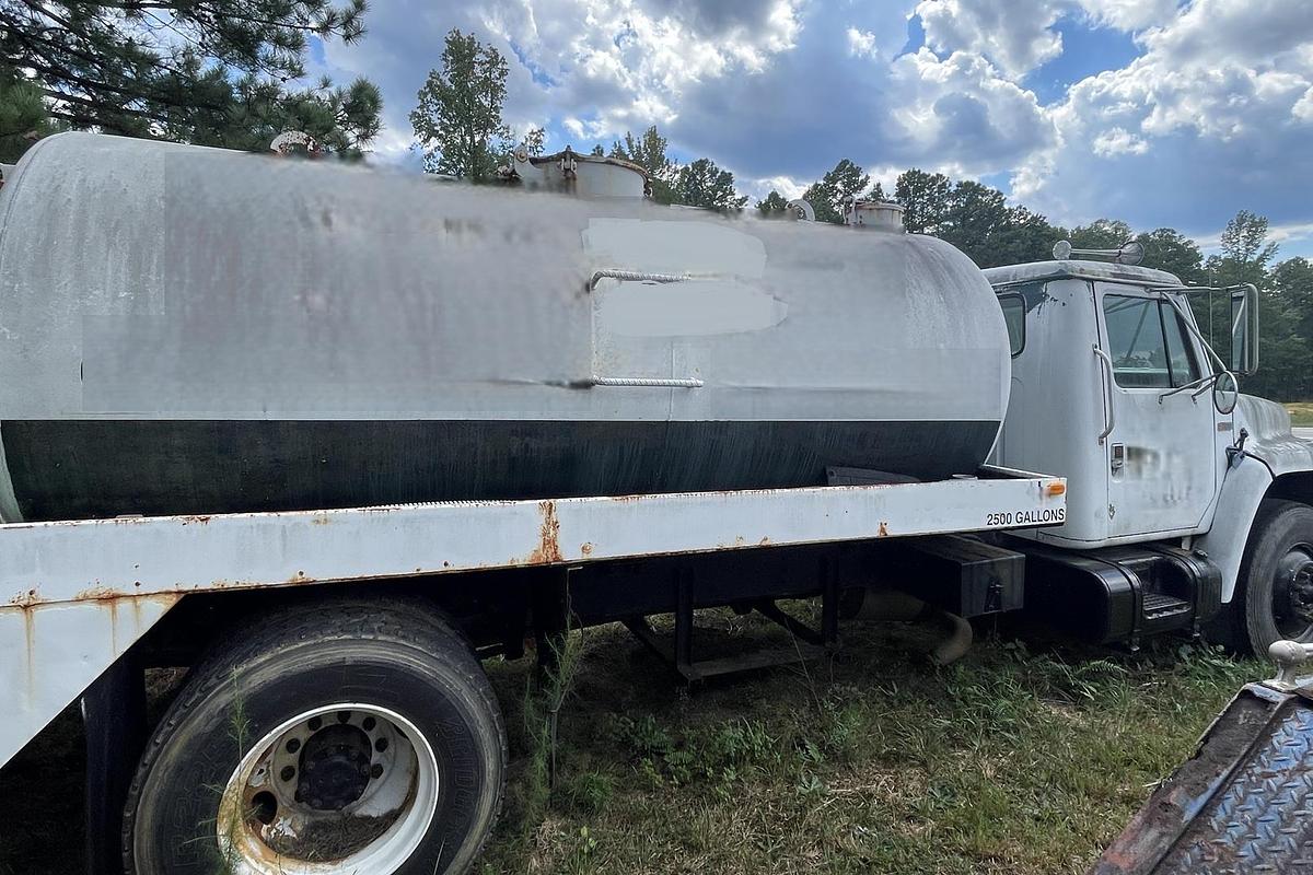 Used 1989 INTERNATIONAL S1900 Septic Pump Truck