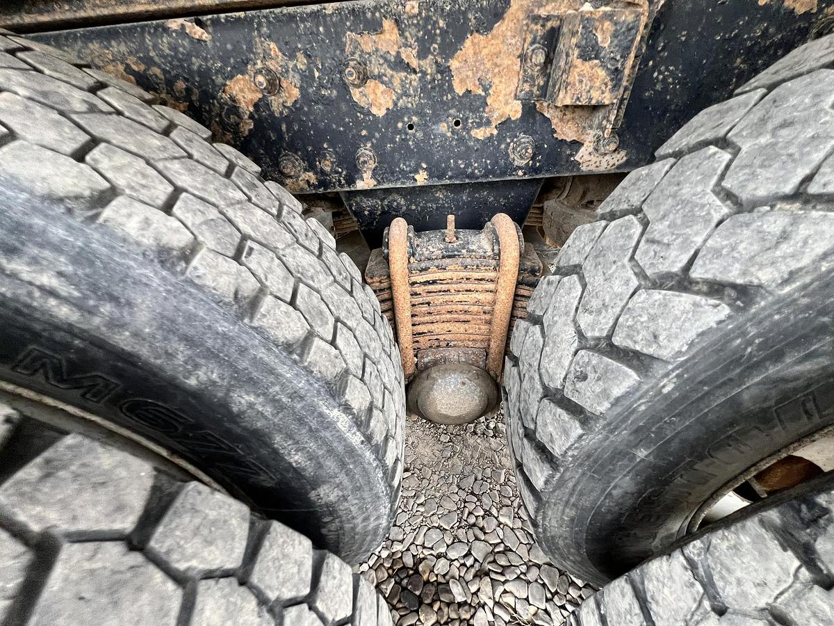 Used 2000 MACK RD688s