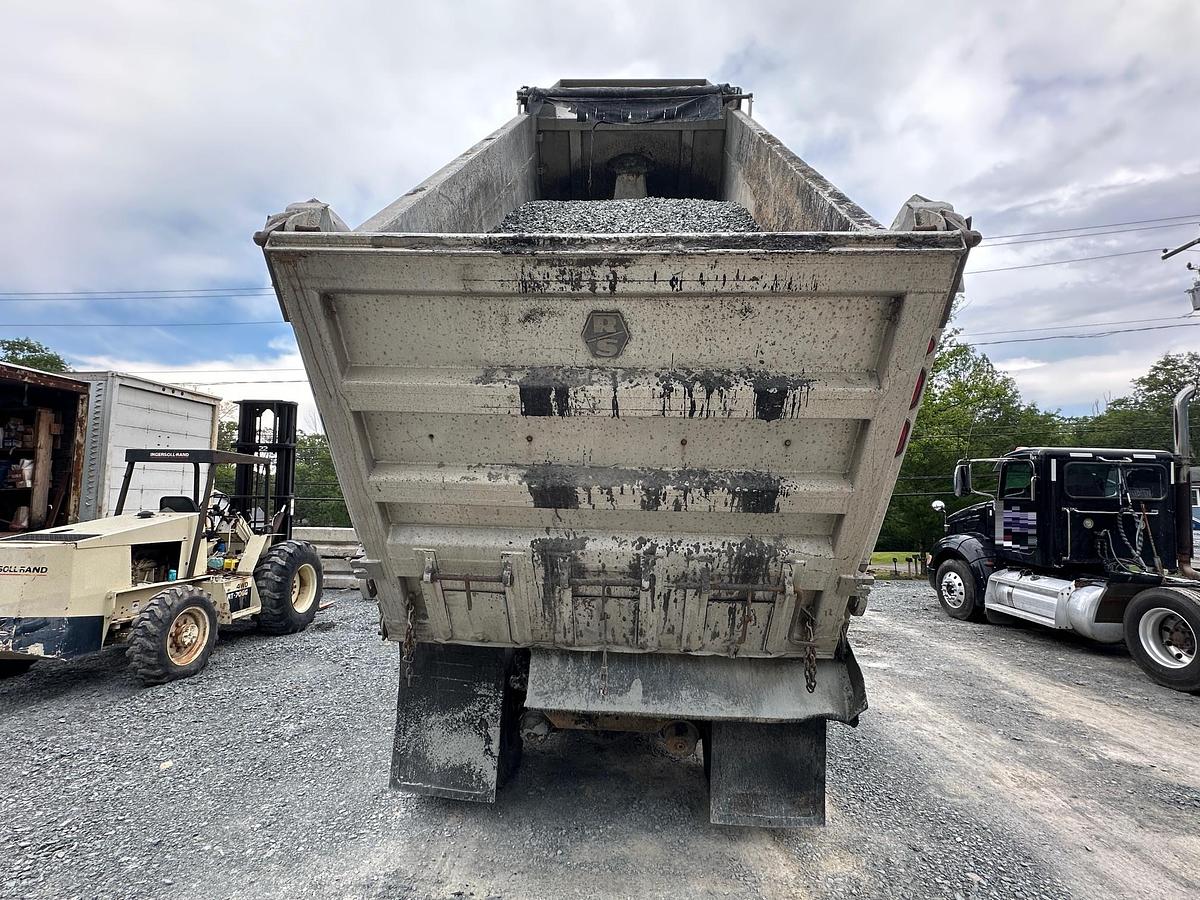 Used 1998 FORD 9500