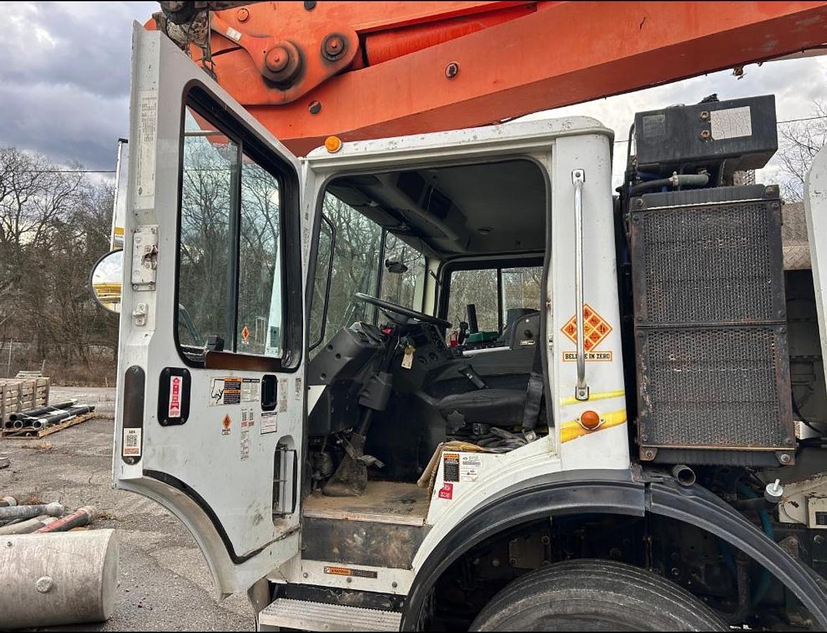 Used 2014 MACK MRU613