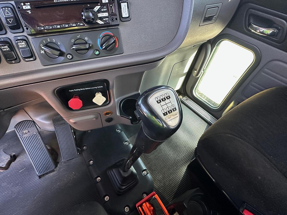 Used 2013 PETERBILT 384