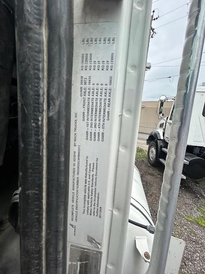 Used 2019 MACK GR64FR
