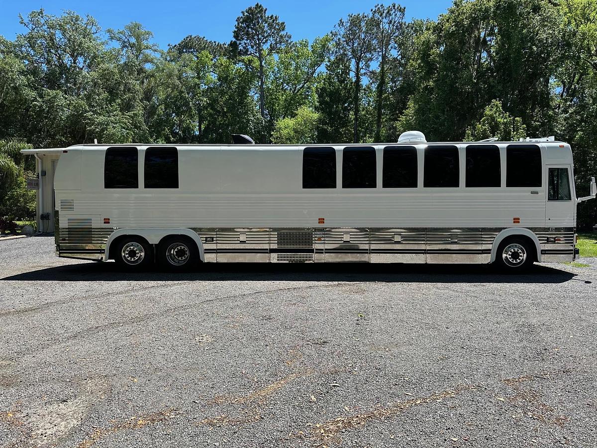 Used 1998 PREVOST XL 45' Executive Coach