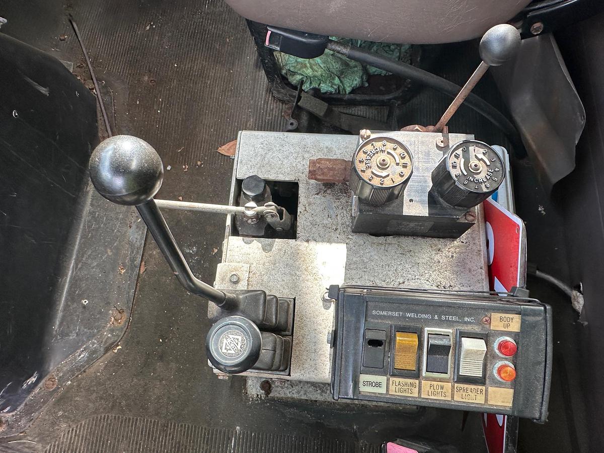 Used INTERNATIONAL 4800