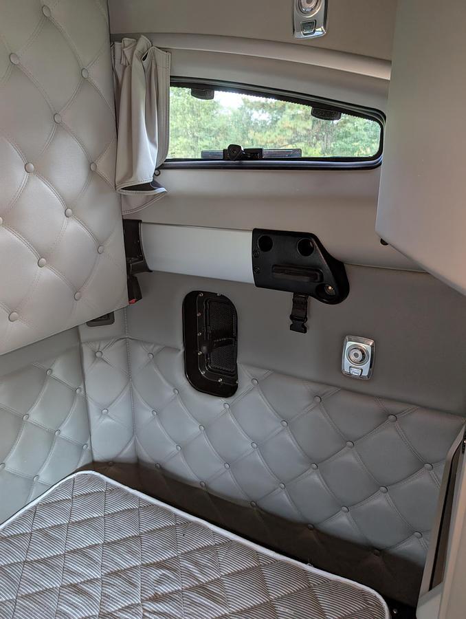 Used 2021 KENWORTH T680