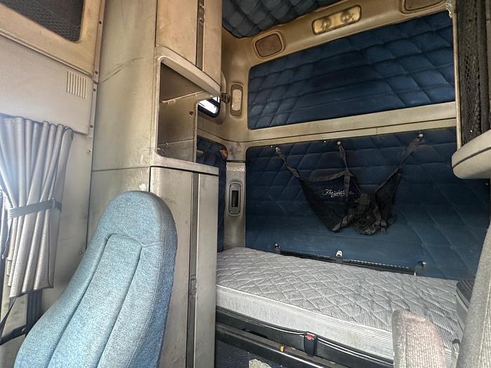 Used 2007 FREIGHTLINER Columbia