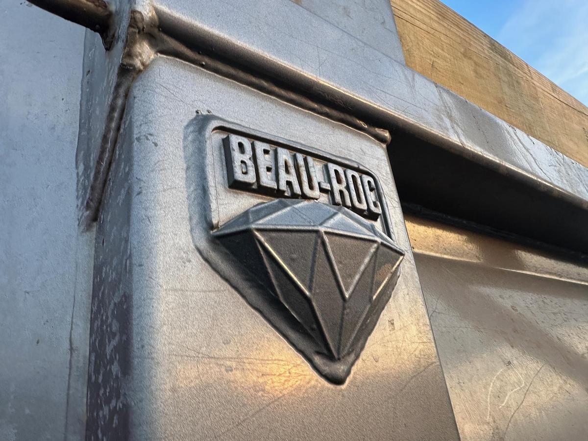 Used 2017 MACK Granite GU713