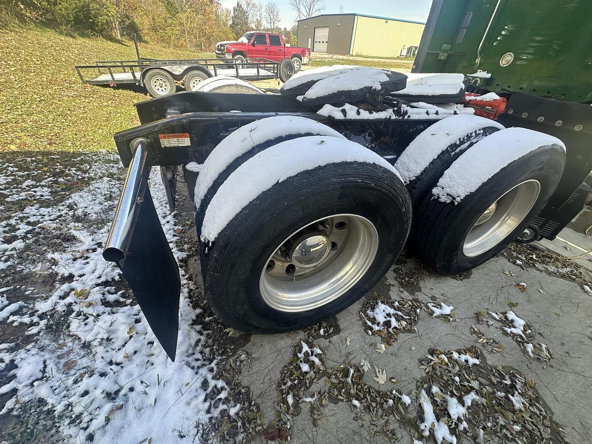 Used 2006 FREIGHTLINER Cascadia