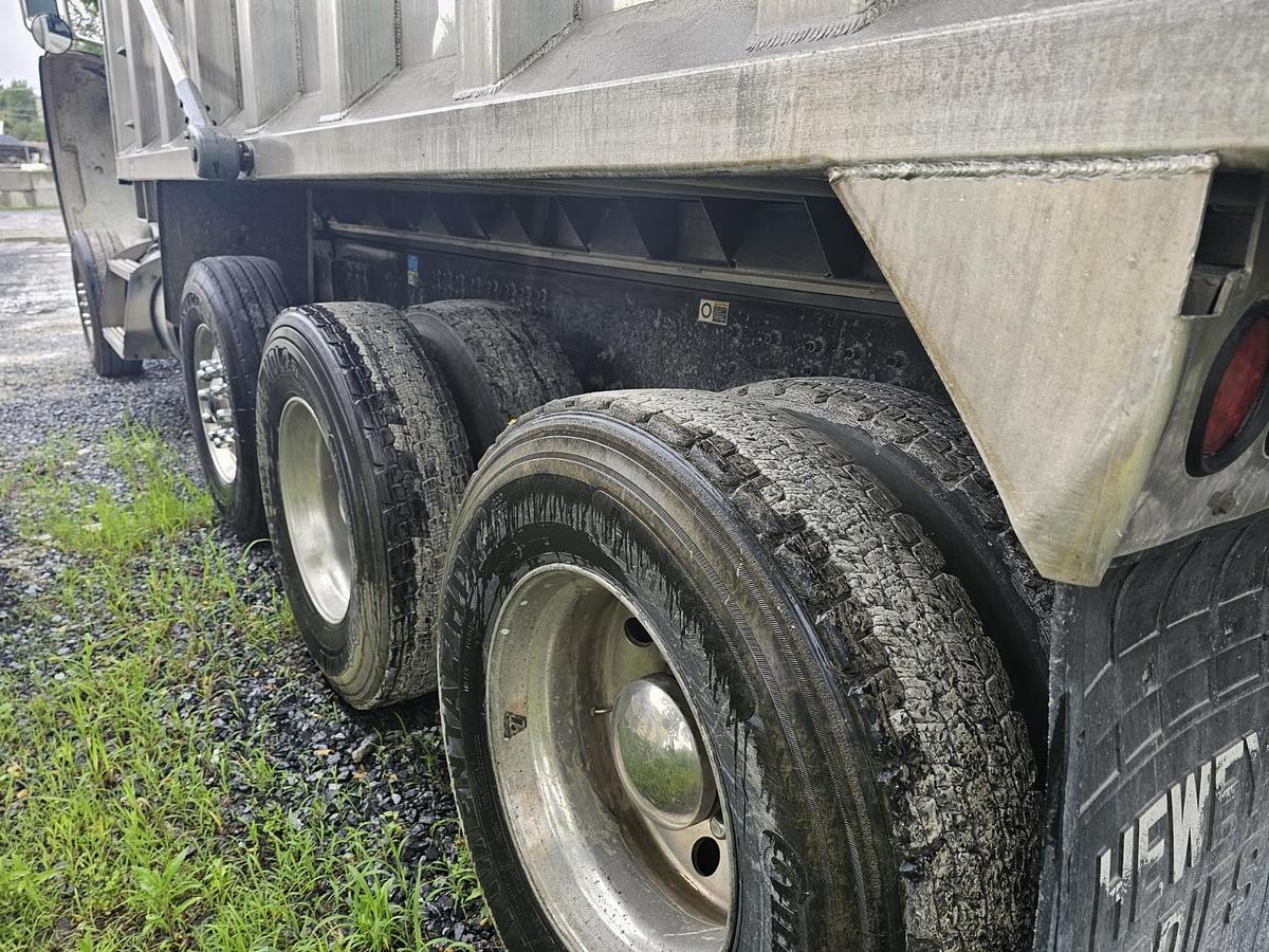 Used 2019 PETERBILT 365