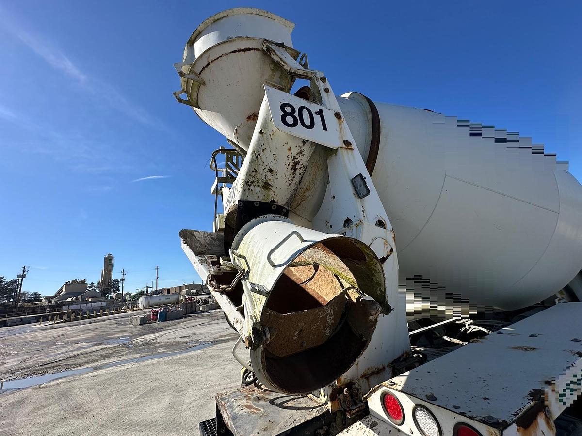 Used 2019 MACK GR64B