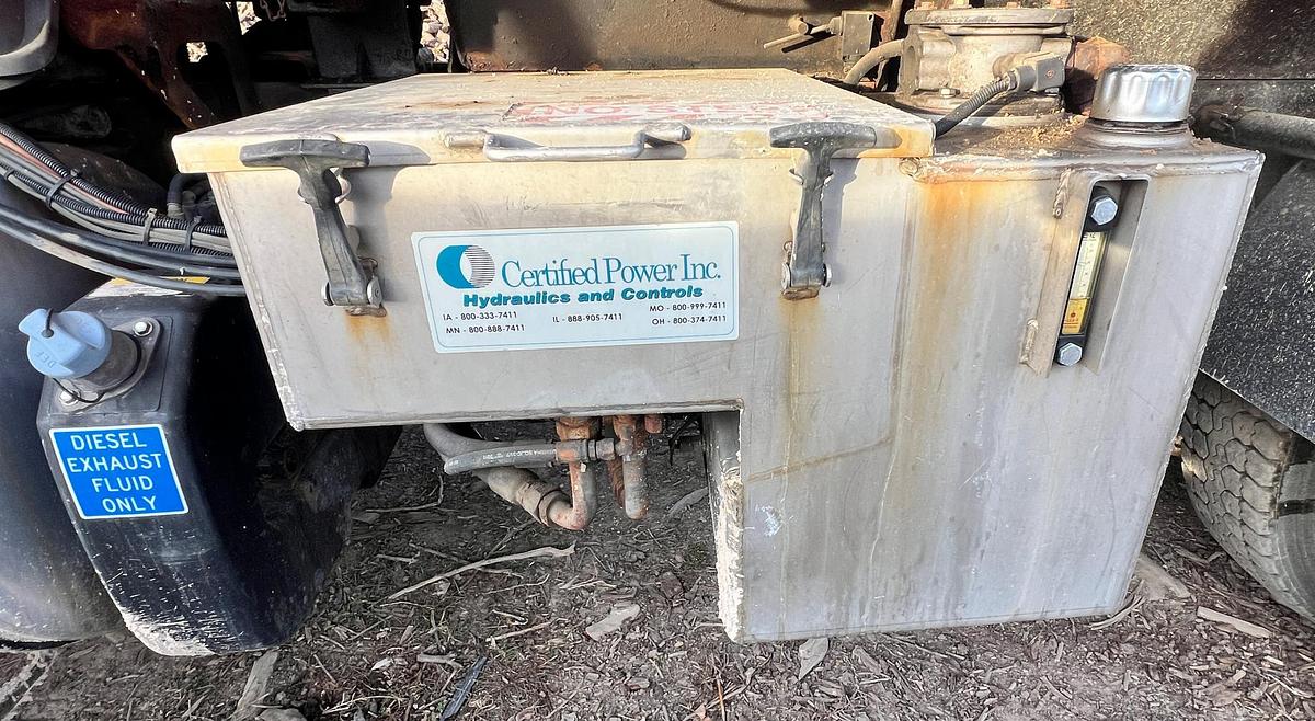 Used 2013 FREIGHTLINER 108SD Dump Truck