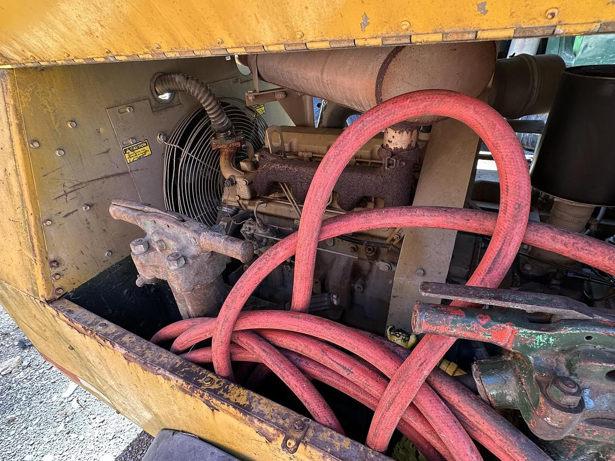 Used 1995 LEROI Q185JD-E