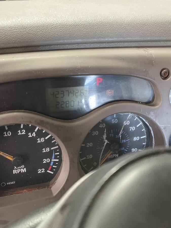 Used 2006 MACK CL733