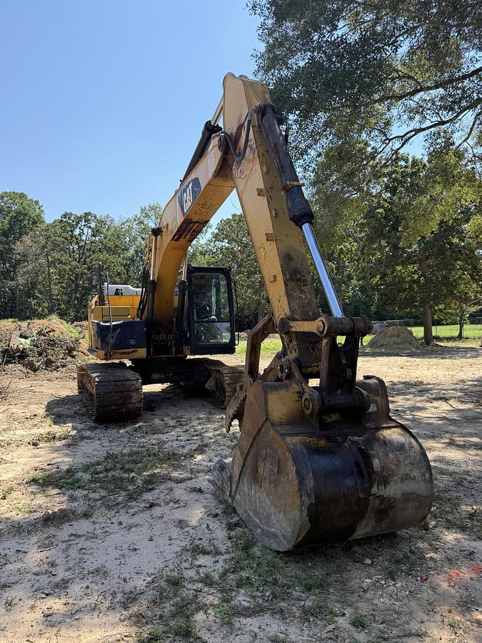 Used 2014 CATERPILLAR 320E LRR