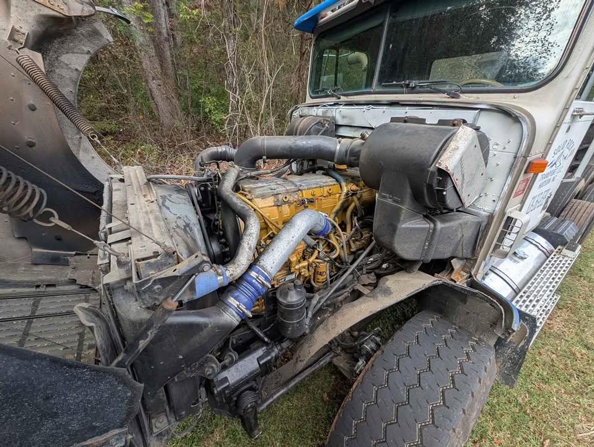 Used 1996 INTERNATIONAL 9400 Tri Axle