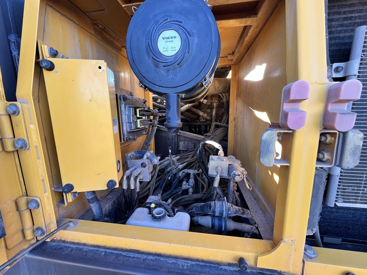 Used 2008 VOLVO EC210CL