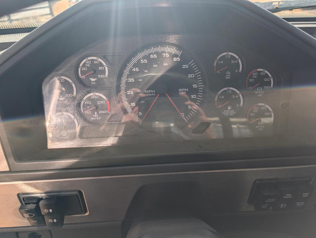 Used 2016 CATERPILLAR CT660S