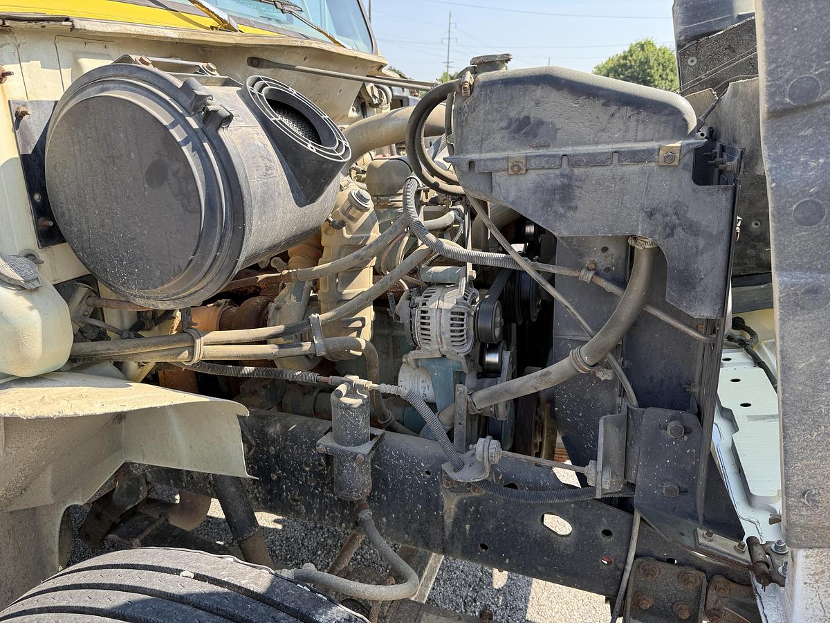 Used 1995 INTERNATIONAL 4900