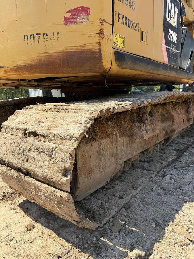 Used 2014 CATERPILLAR 320E LRR