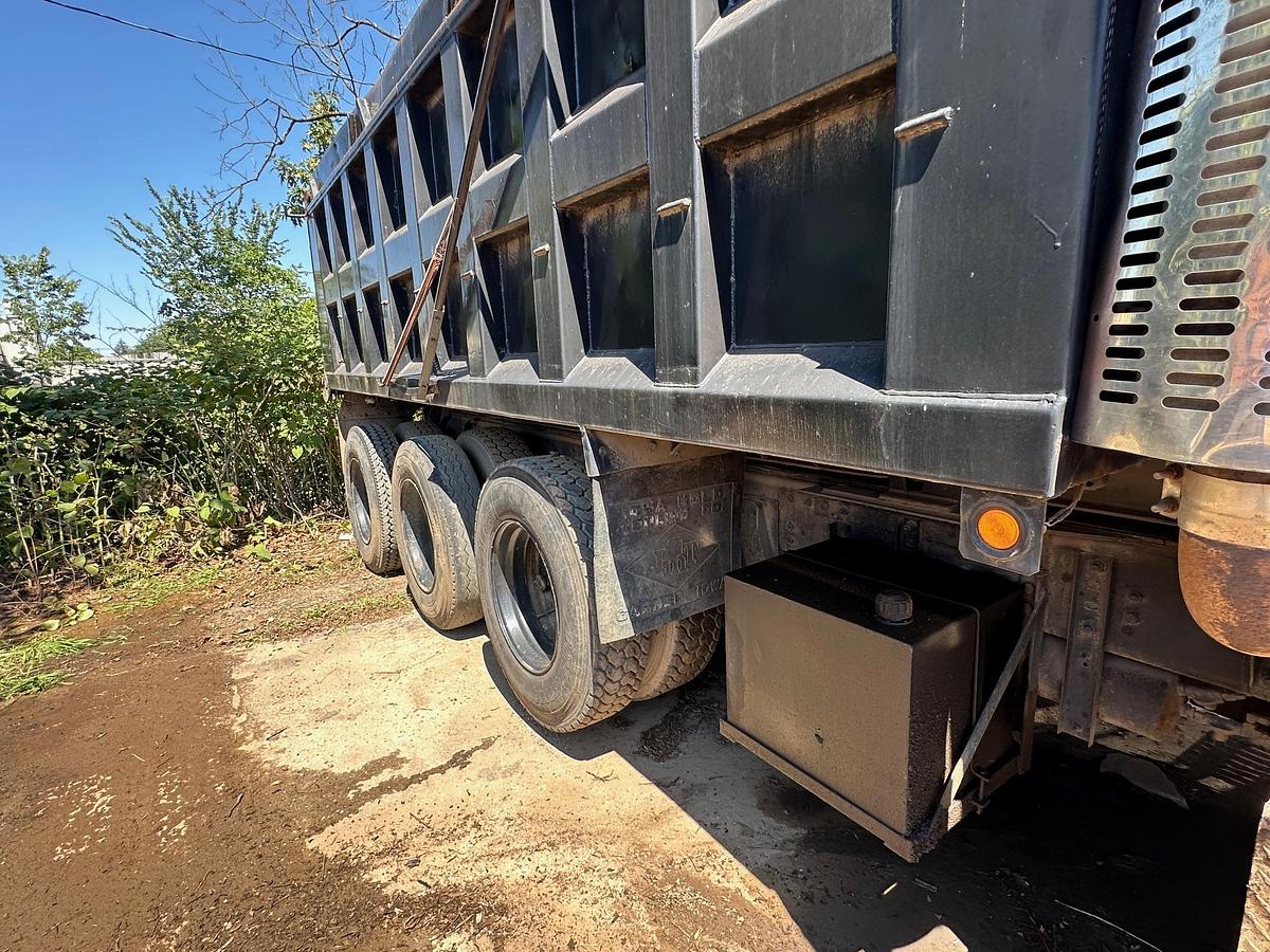 Used 1986 AUTOCAR DK64