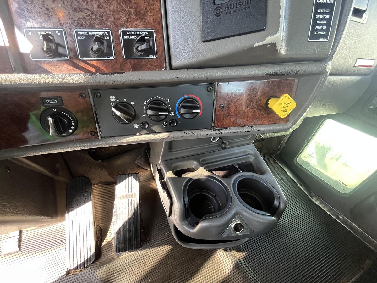 Used 2008 KENWORTH T 370